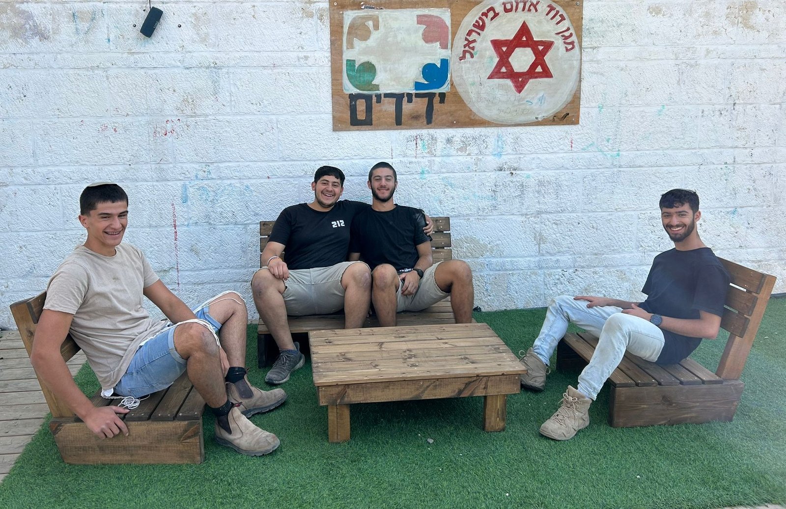 פינת ישיבה מאור – תמונה 12